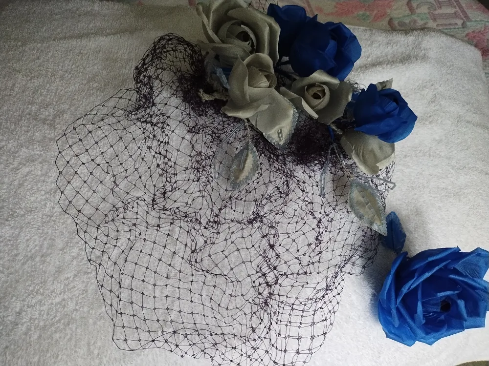 🥕💚 Hat Flower Ornament, Blue and Silver Roses, Wedding Accessory image indicator(5)