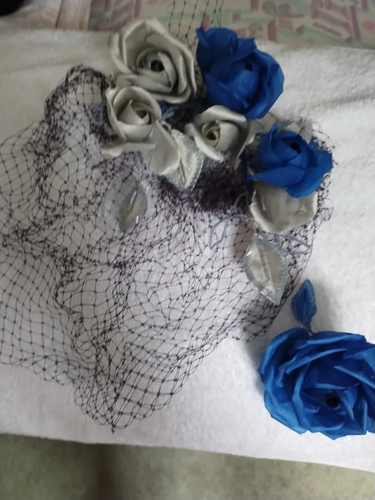 🥕💚 Hat Flower Ornament, Blue and Silver Roses, Wedding Accessory image indicator(6)