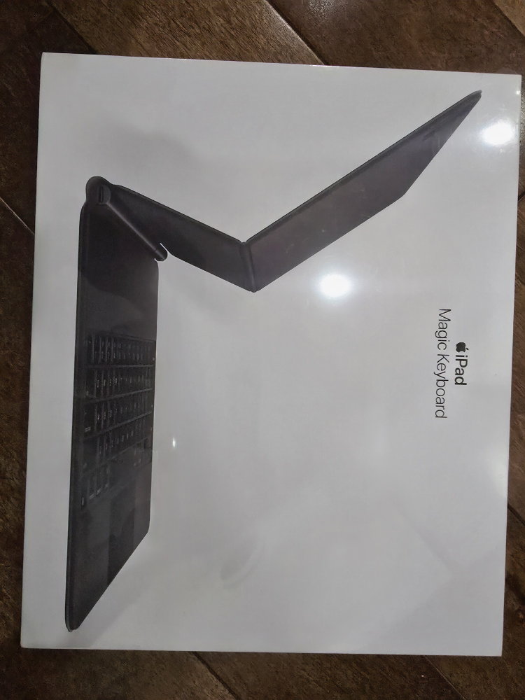 [Sealed] IPad 12.9 inch (Magic Keyboard)