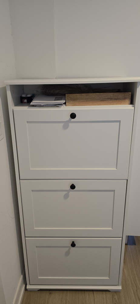 IKEA Brusali Shoe Cabinet - like new - photo 2