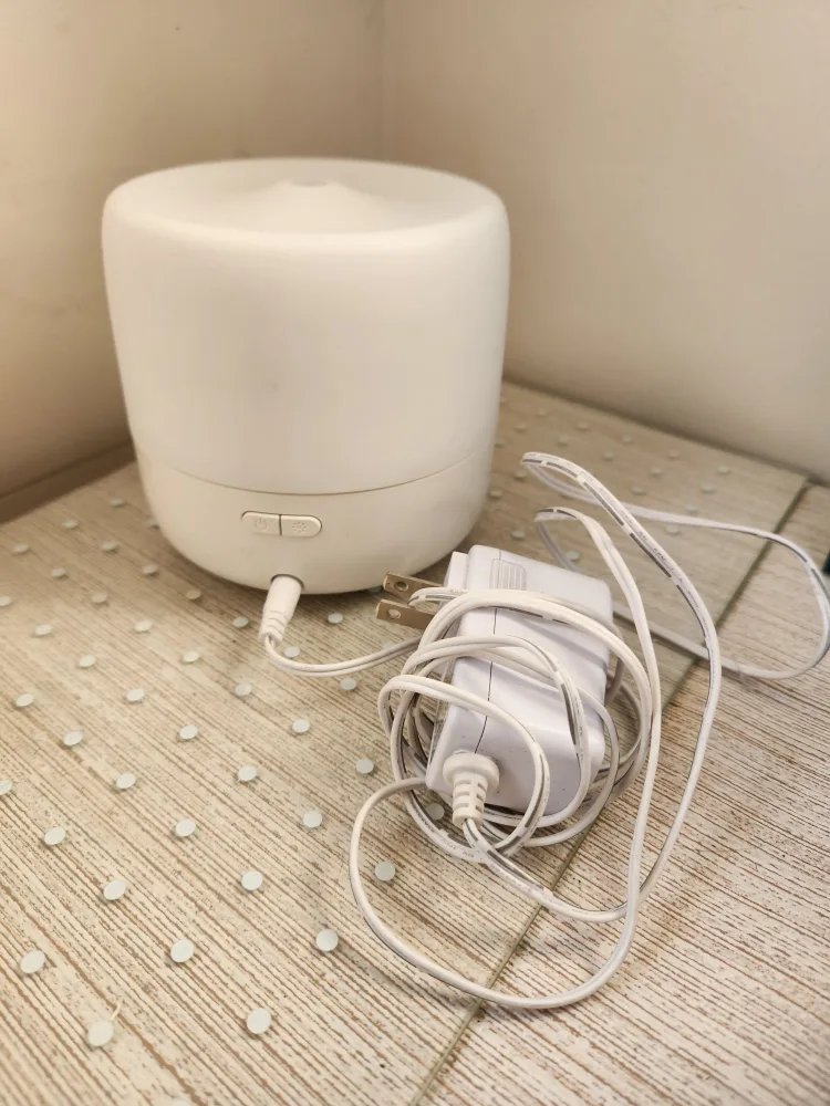 White Essential Oil Diffuser image indicator(2)