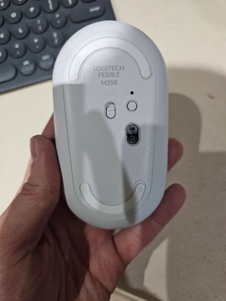 Logitech Pebble M350 Mouse and K380 Keyboard image indicator(2)