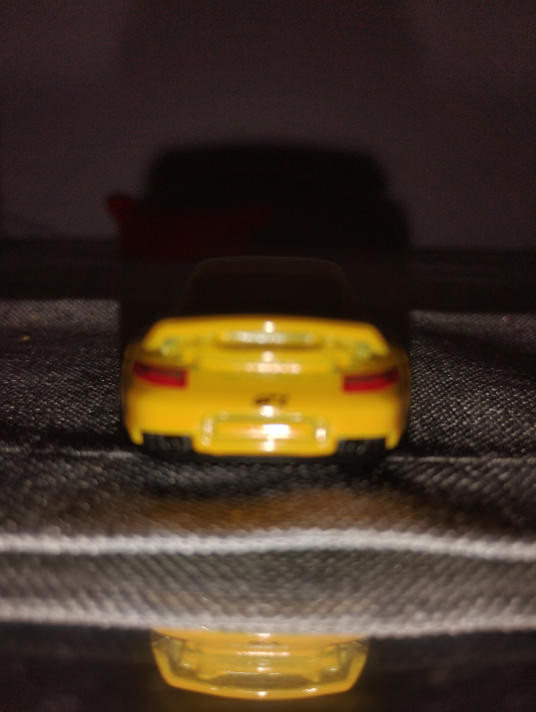 Yellow Porsche 911 GT2 Hot Wheels - photo 2