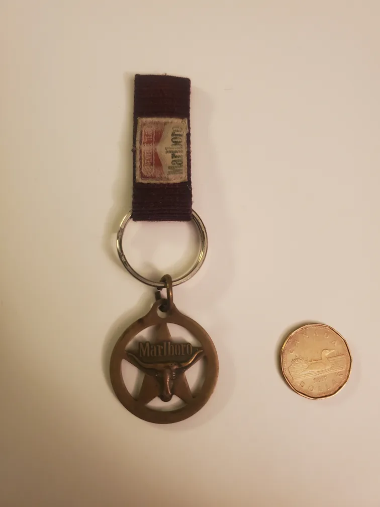 Vintage Marlboro Brass Horned Steer Western Texas Star Keychain image indicator(2)