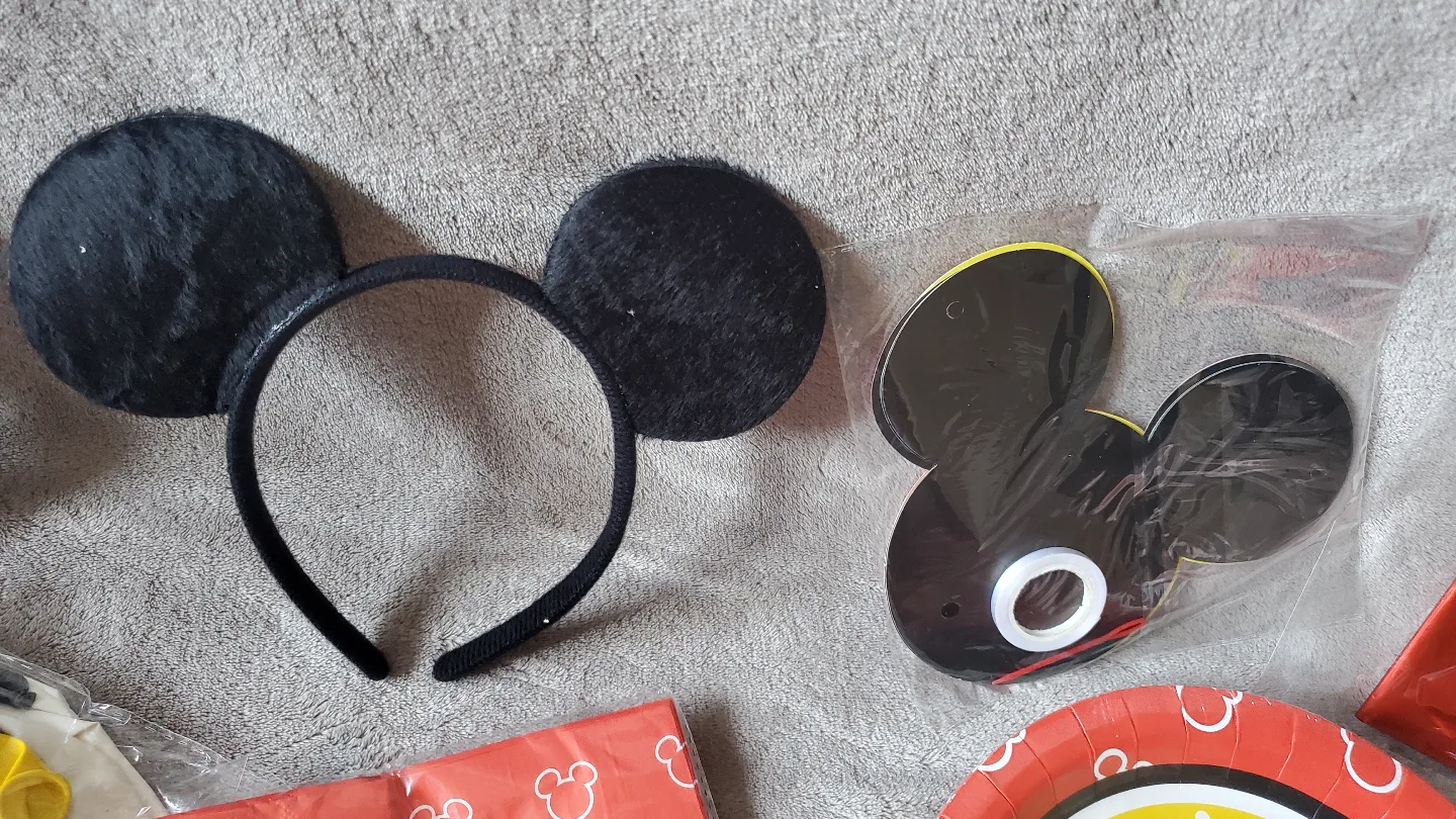 Mickey Mouse Birthday Party Set image indicator(7)