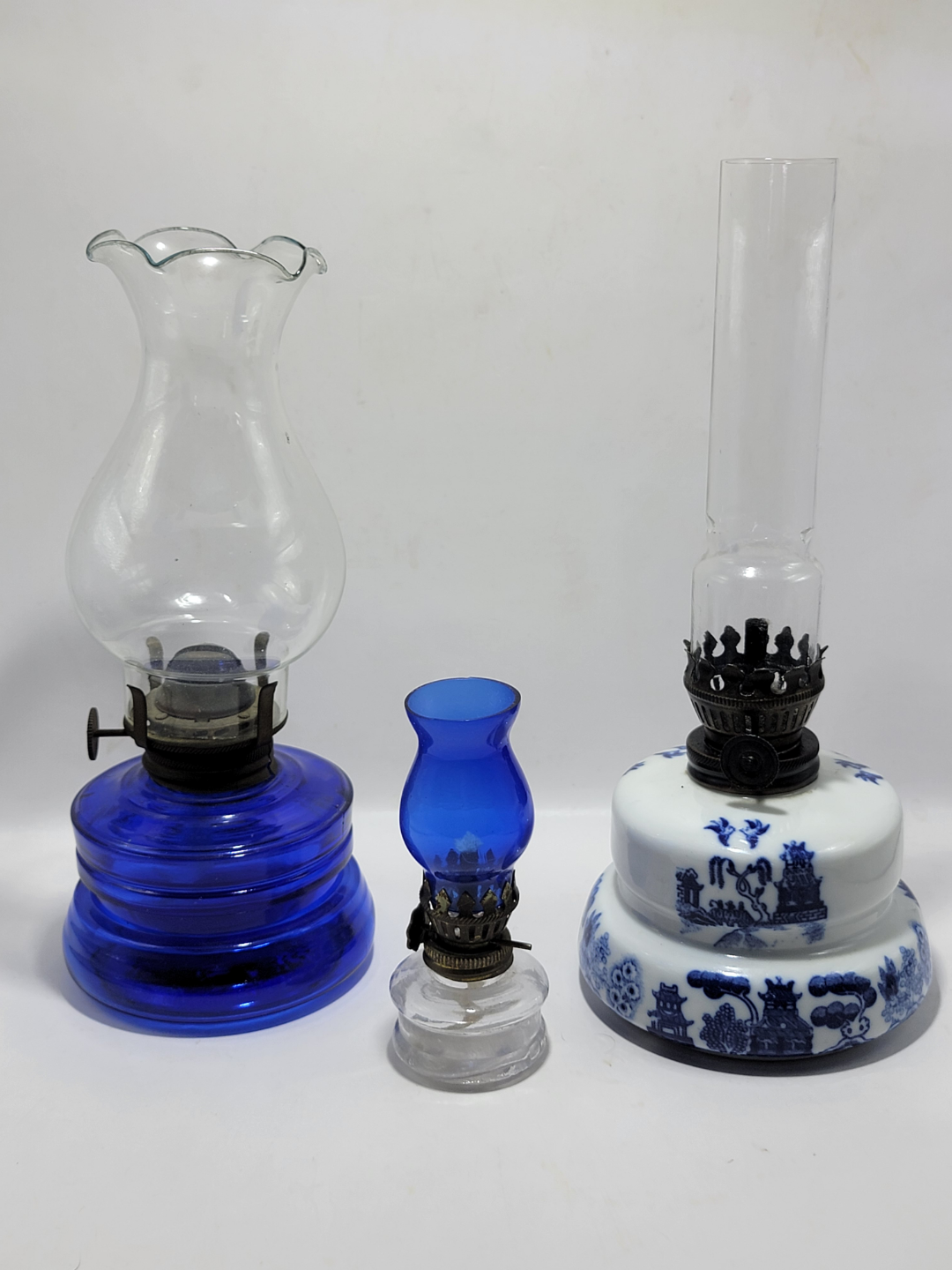 Three Vintage mini Oil Lamps: - photo 2