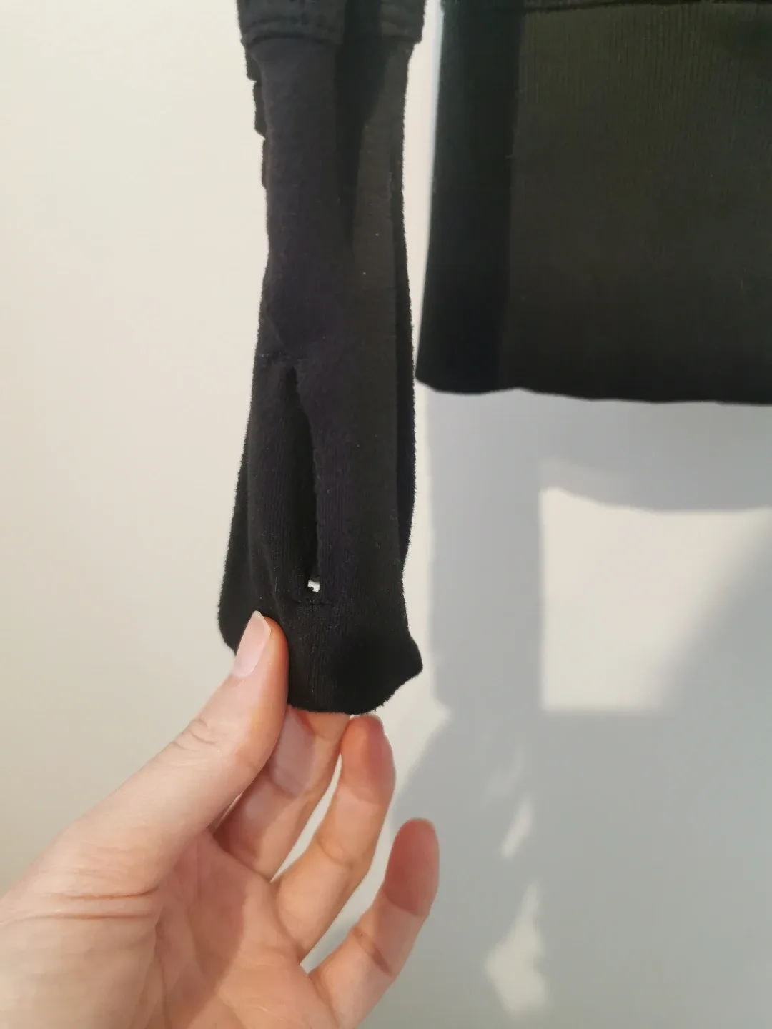 Lululemon Run: Stay On Course Pullover - Black - Size 12 image indicator(3)