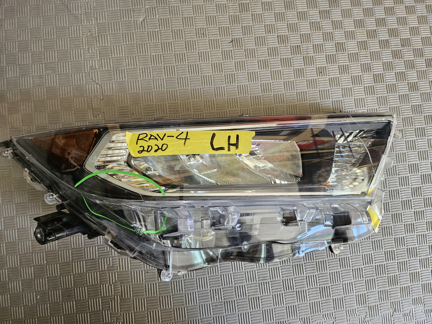 2020 Toyota RAV4 Left Headlight