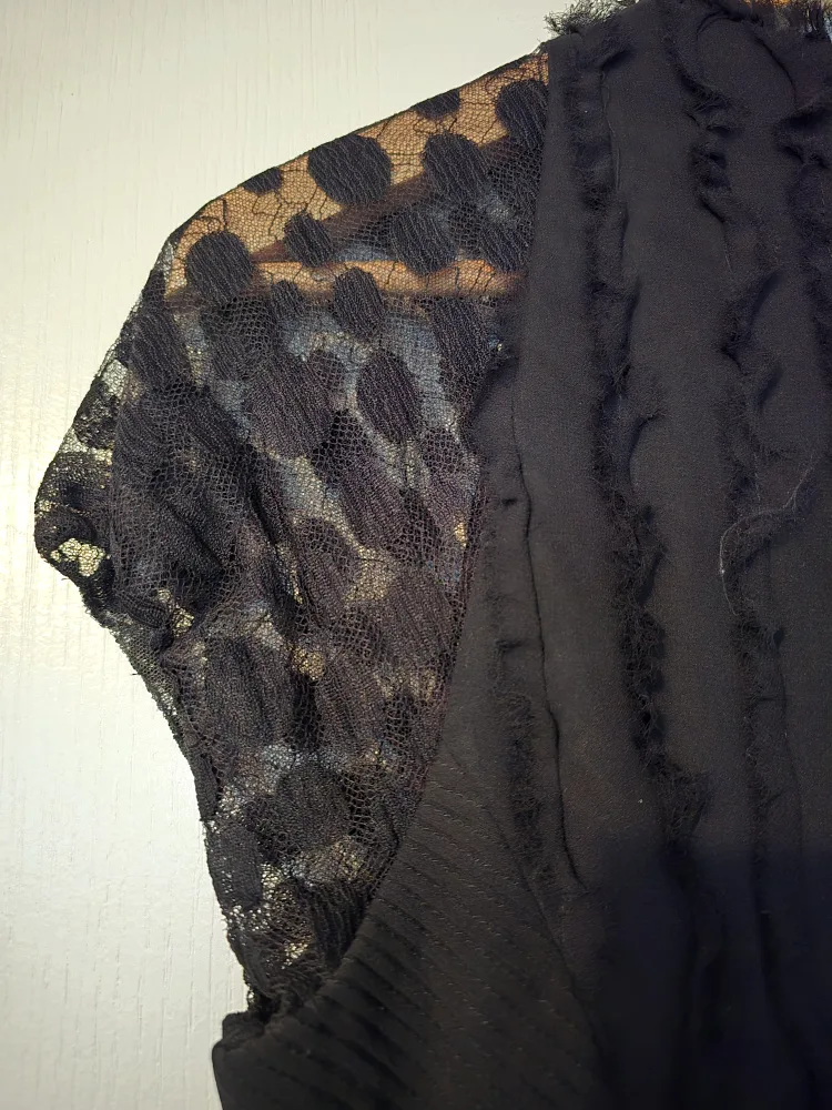 Badgley Mischka Black Silk Cocktail Dress Size 8 image indicator(6)