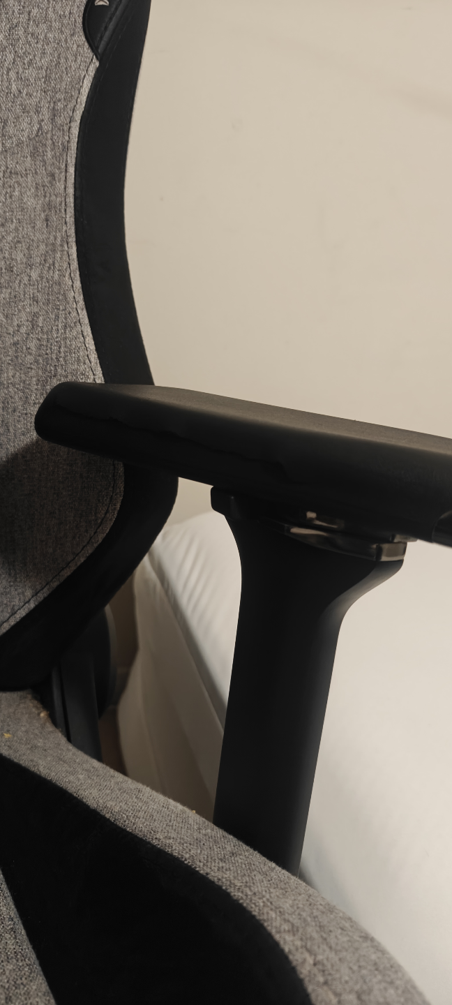 Secretlab Omega Gaming Chair - SoftWeave Plus Fabric - photo 3
