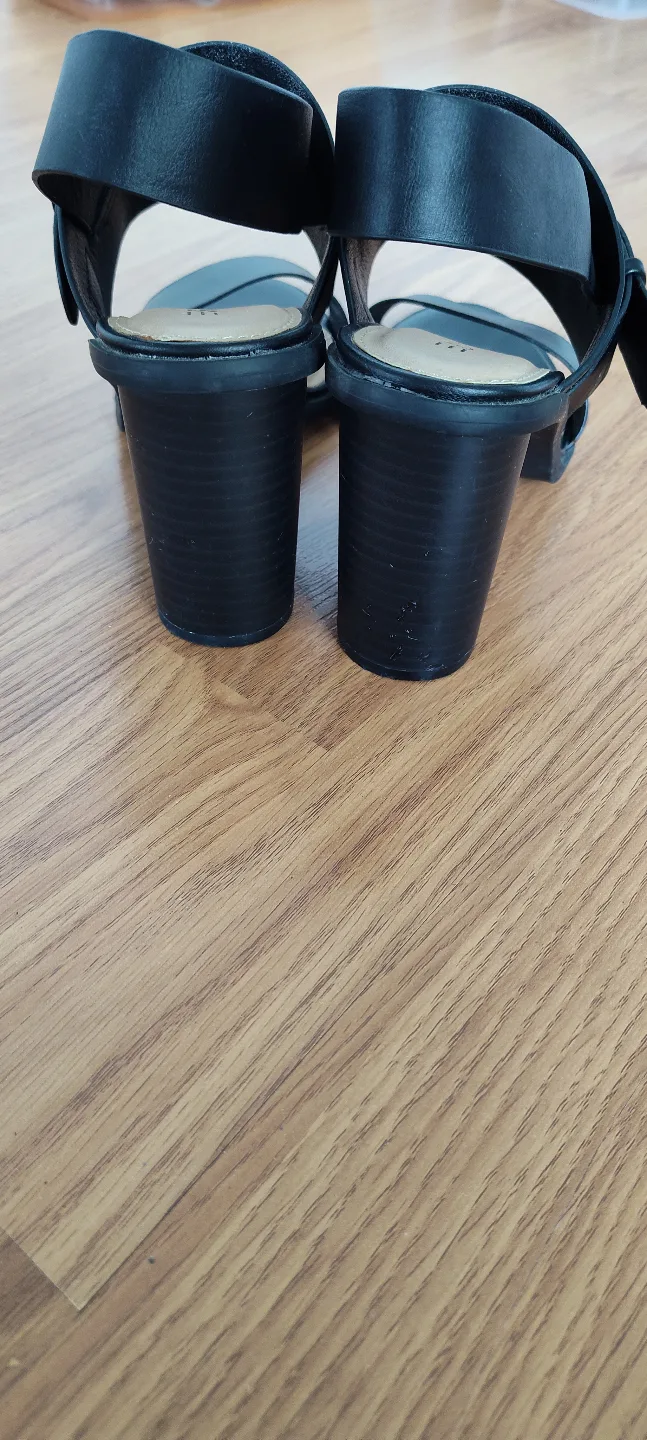 Esprit Black Leather Buckle Sandals image indicator(3)