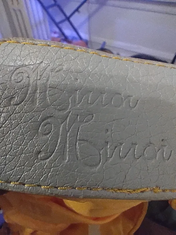 Yellow Gina Gittan handbag image indicator(3)