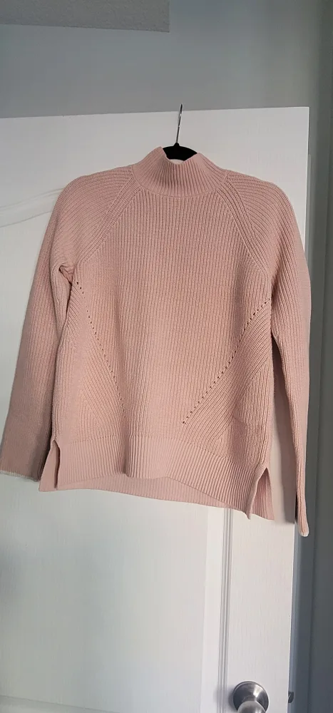 Women's Clothing Bundle: Vest, Sweaters & Shirt image indicator(5)