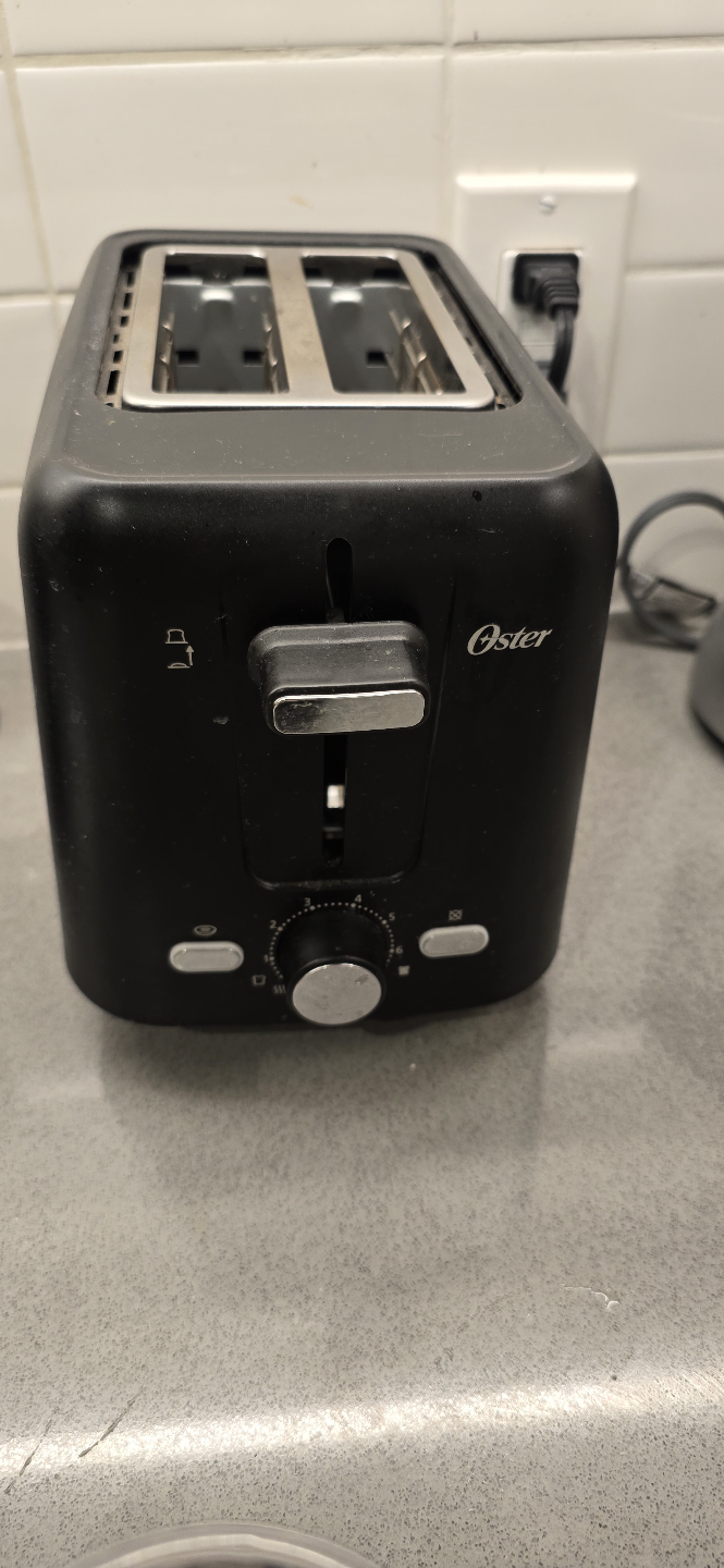 Oster 2-Slice Toaster with Bagel setting- Black