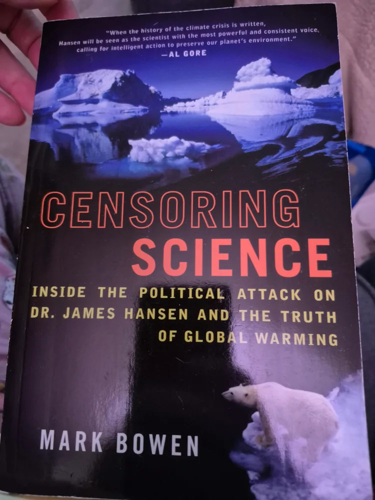 Collection of Science Books - explore ideas in science💚 image indicator(3)