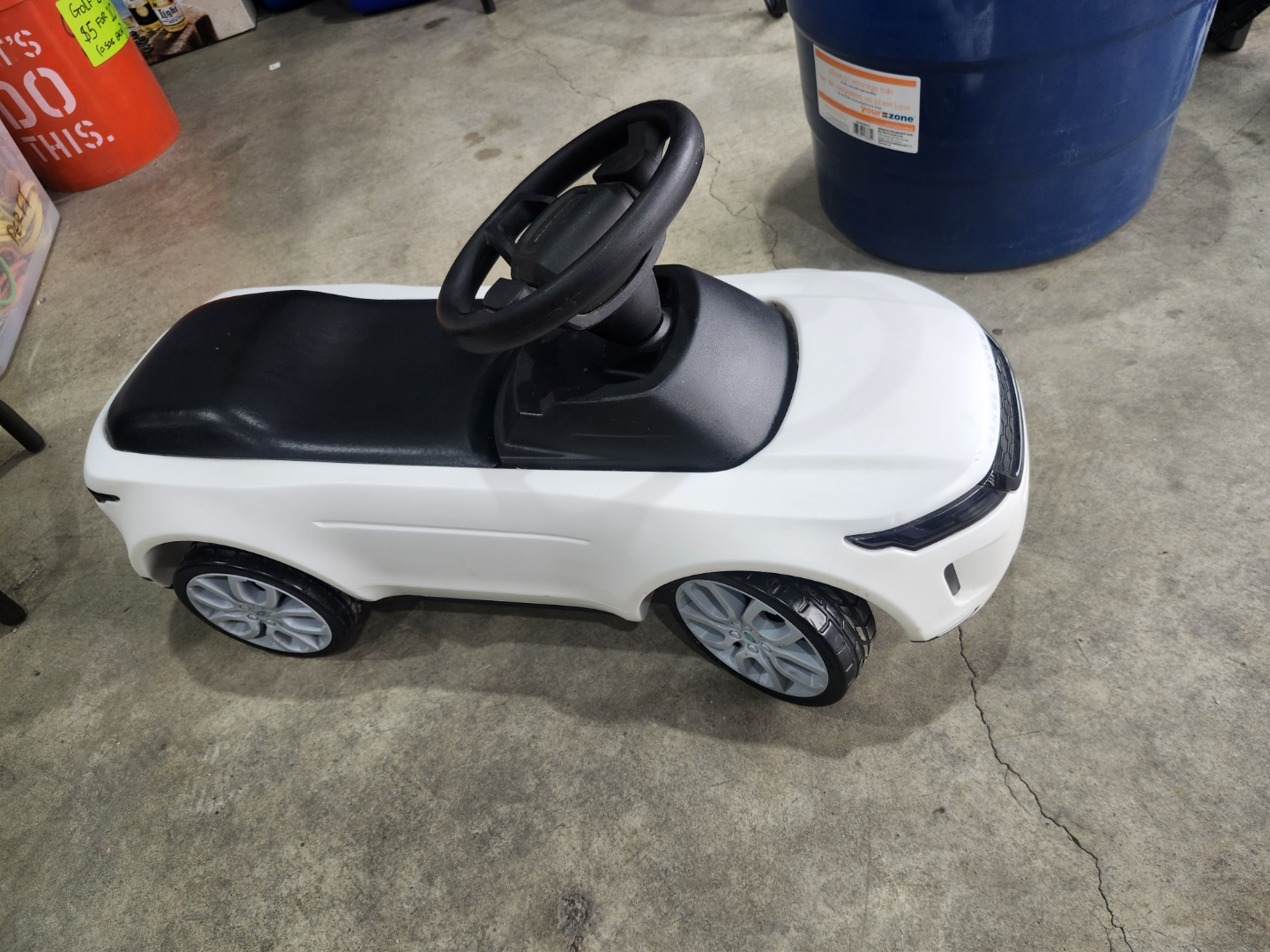 Range Rover Ride-on Toy Car - photo 2