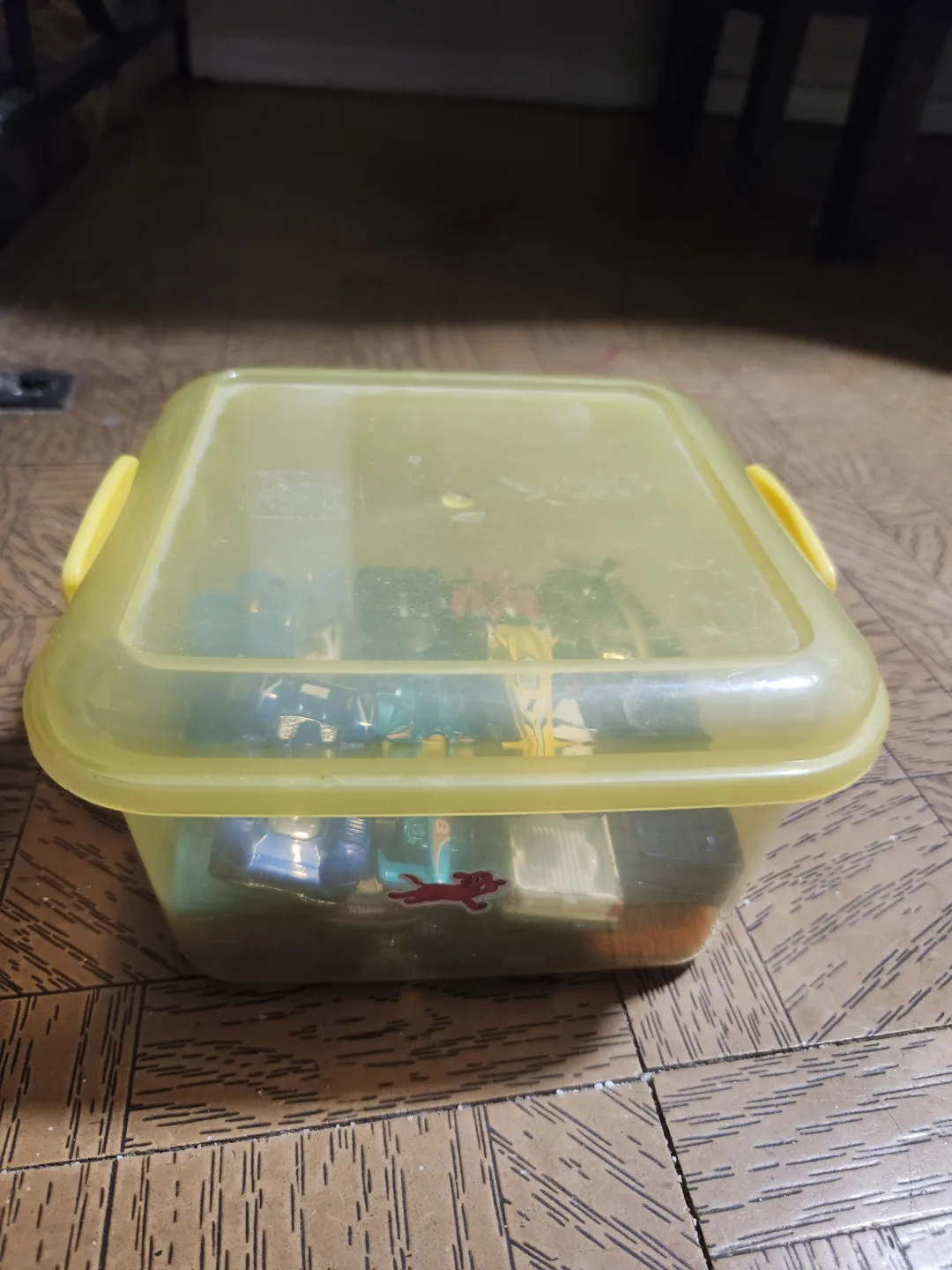 Lot of Hot Wheels and other die-cast cars image indicator(2)