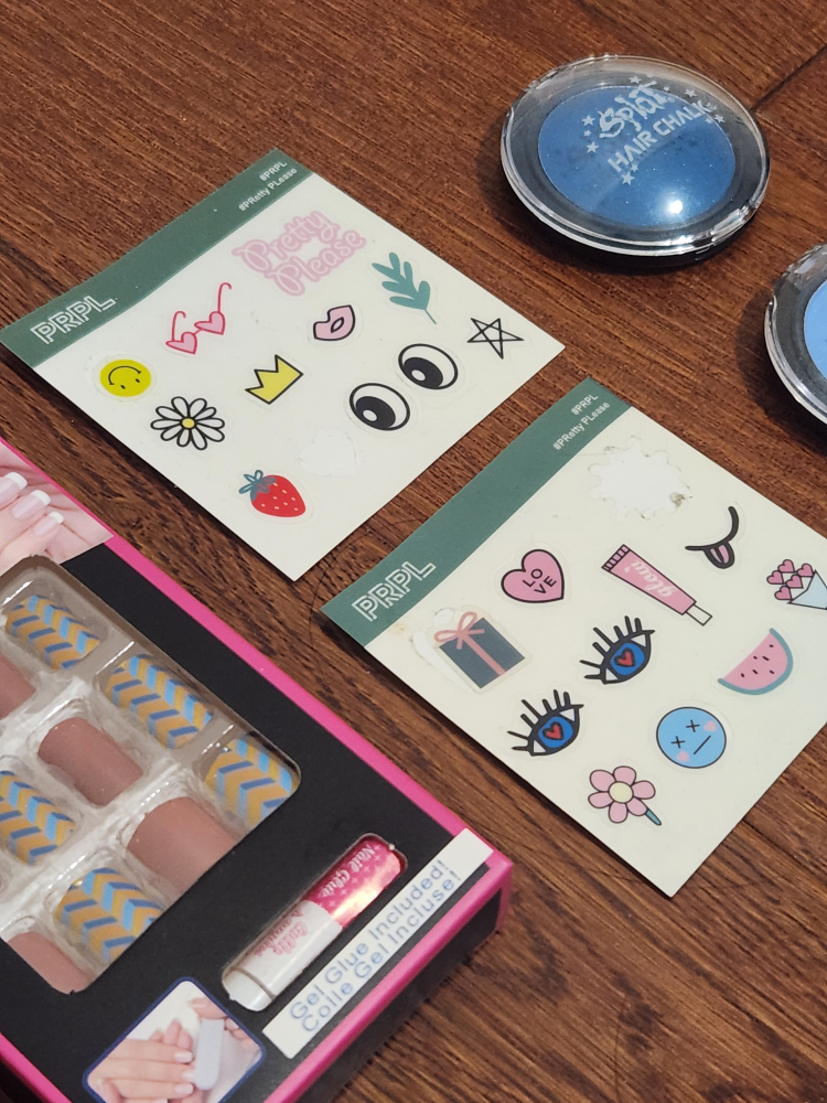 💚 Nail Art Kit & Hair Chalk Bundle - photo 2