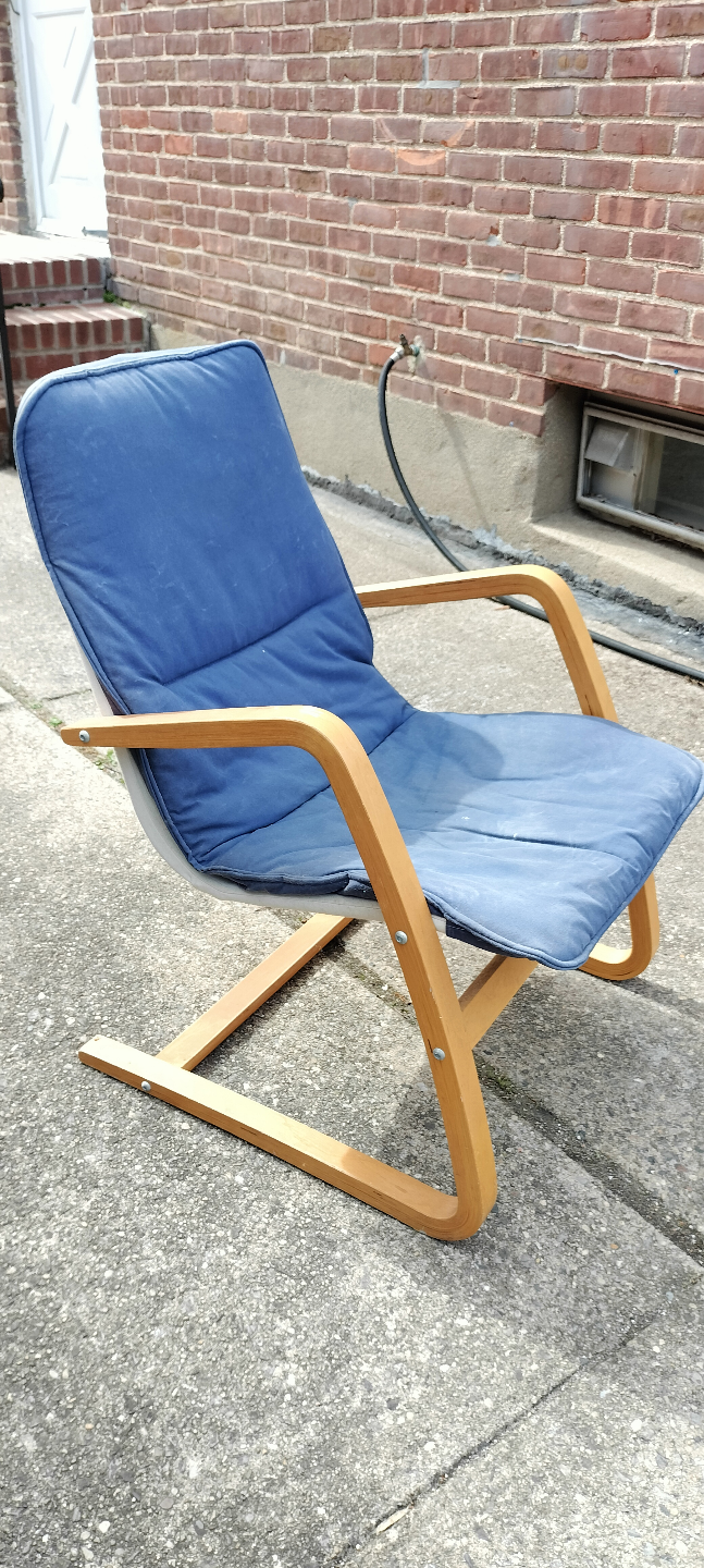 Relaxing Armchair - Wooden Frame, Blue Cushion