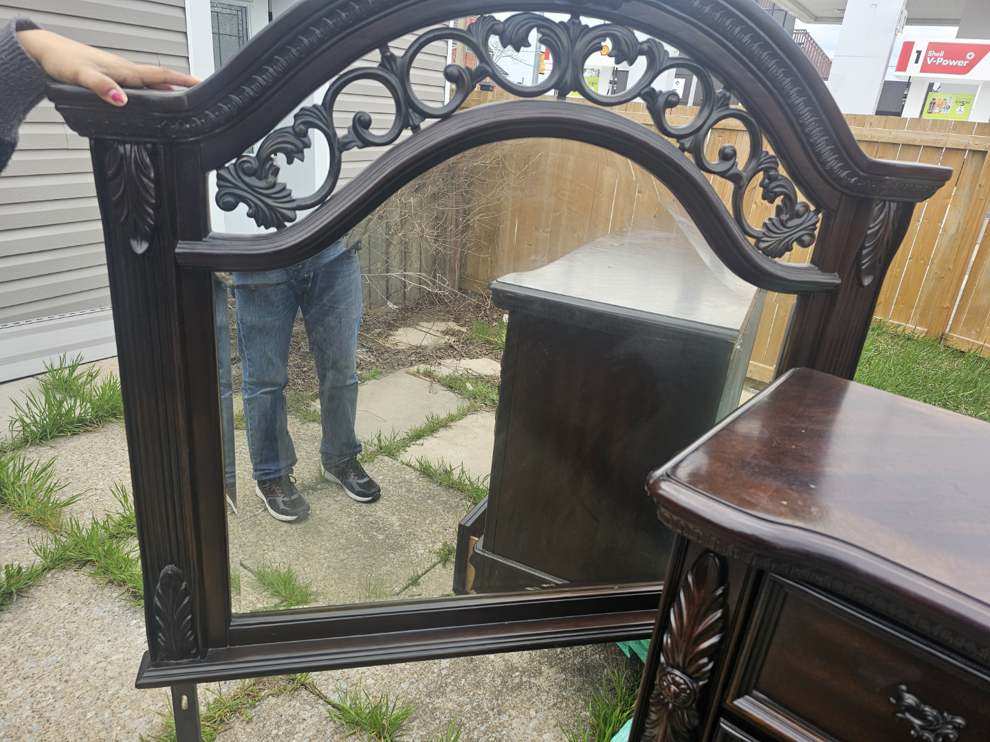 Elegant Dark Wood Bedroom Dresser and Mirror Set - photo 2
