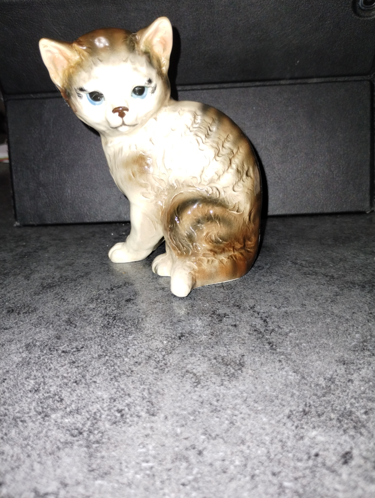 Vintage Ceramic Kitten Figurine
