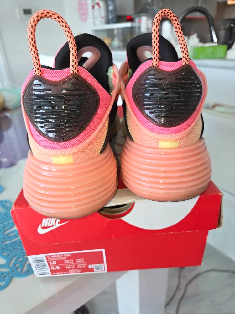 Nike W Air Max 2090 Women's Running Shoes Size 10 image indicator(2)