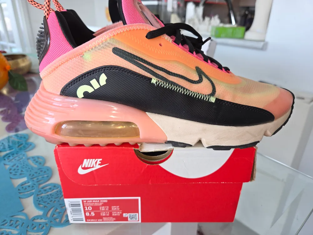 Nike W Air Max 2090 Women's Running Shoes Size 10 image indicator(3)