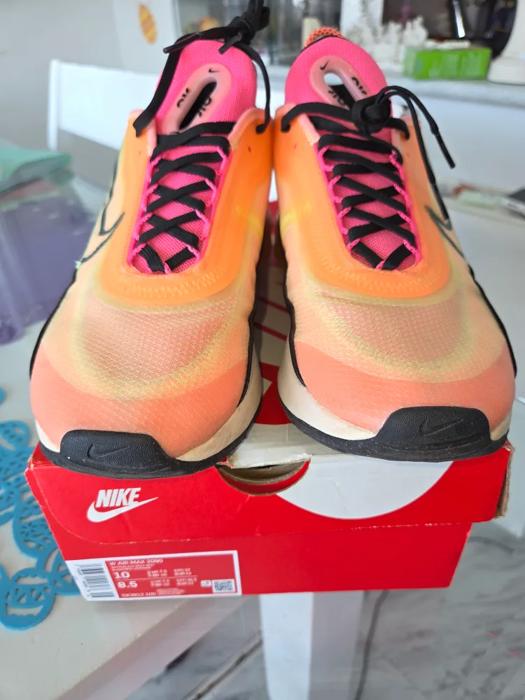 Nike W Air Max 2090 Women's Running Shoes Size 10 image indicator(4)