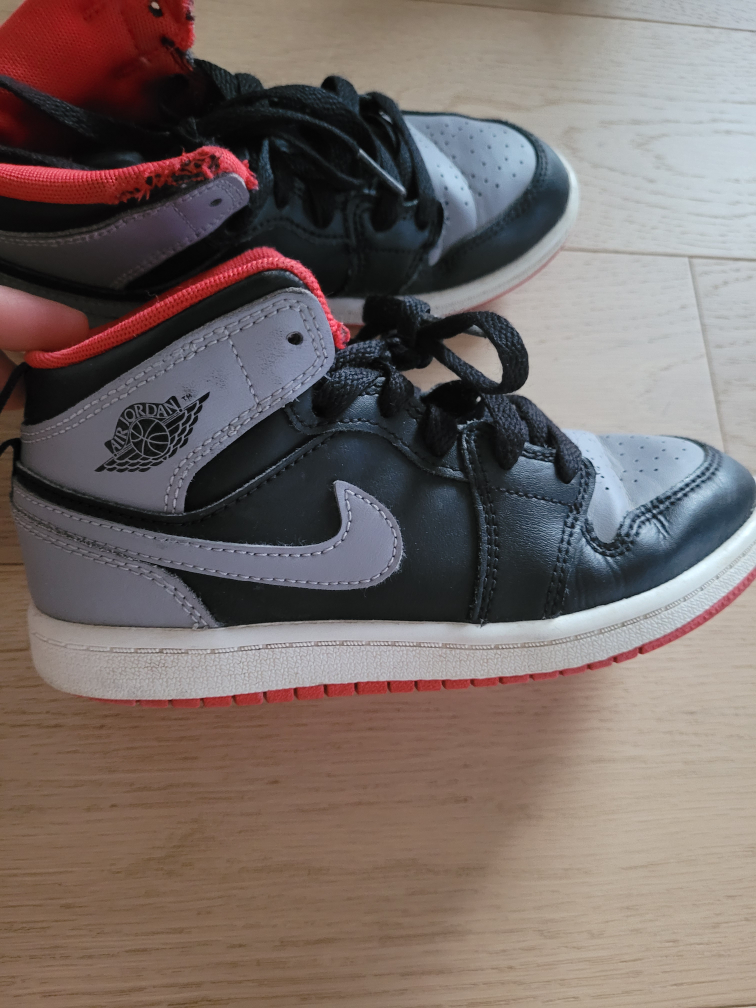 Air Jordan youth 1 Shoes - Black/Grey