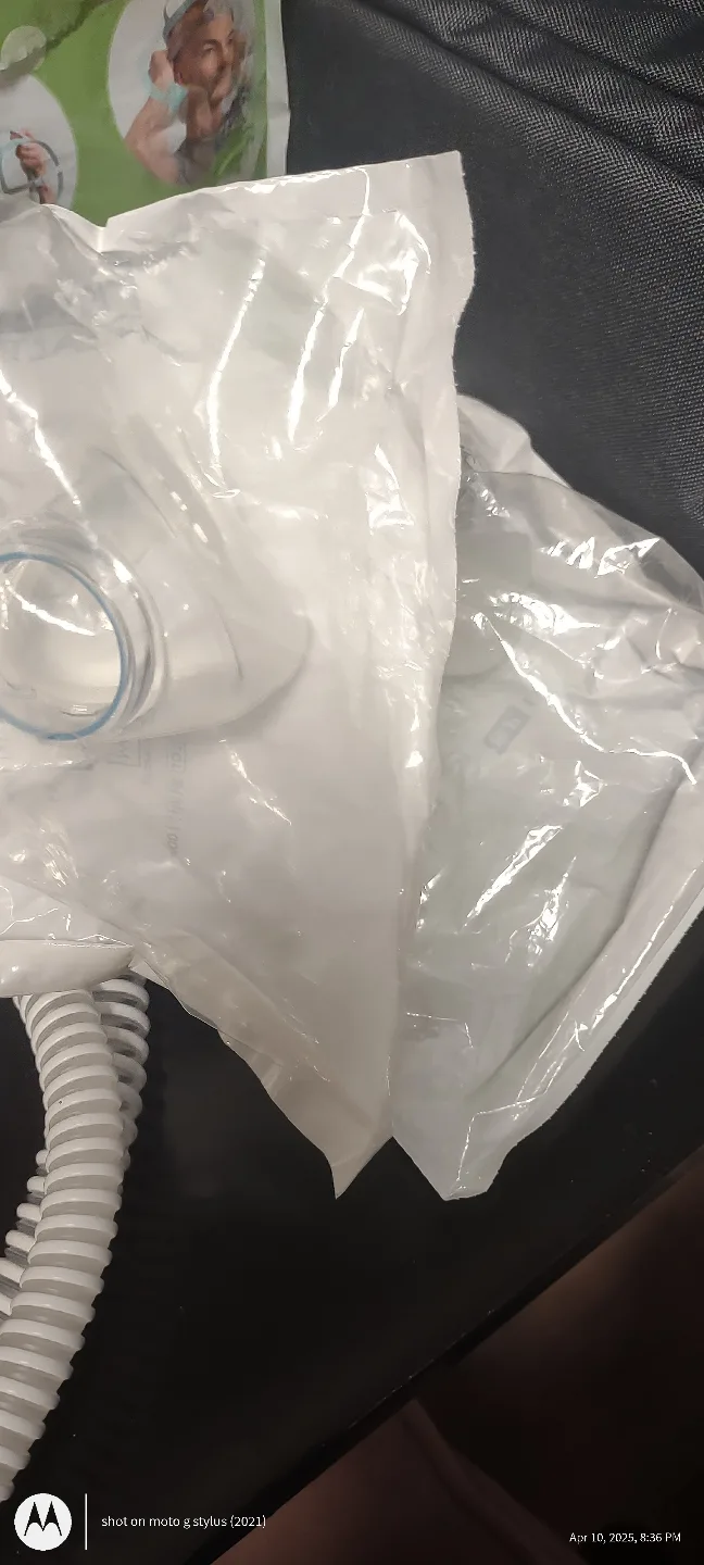 2 Nasal Mask - Small Large and tubes image indicator(4)