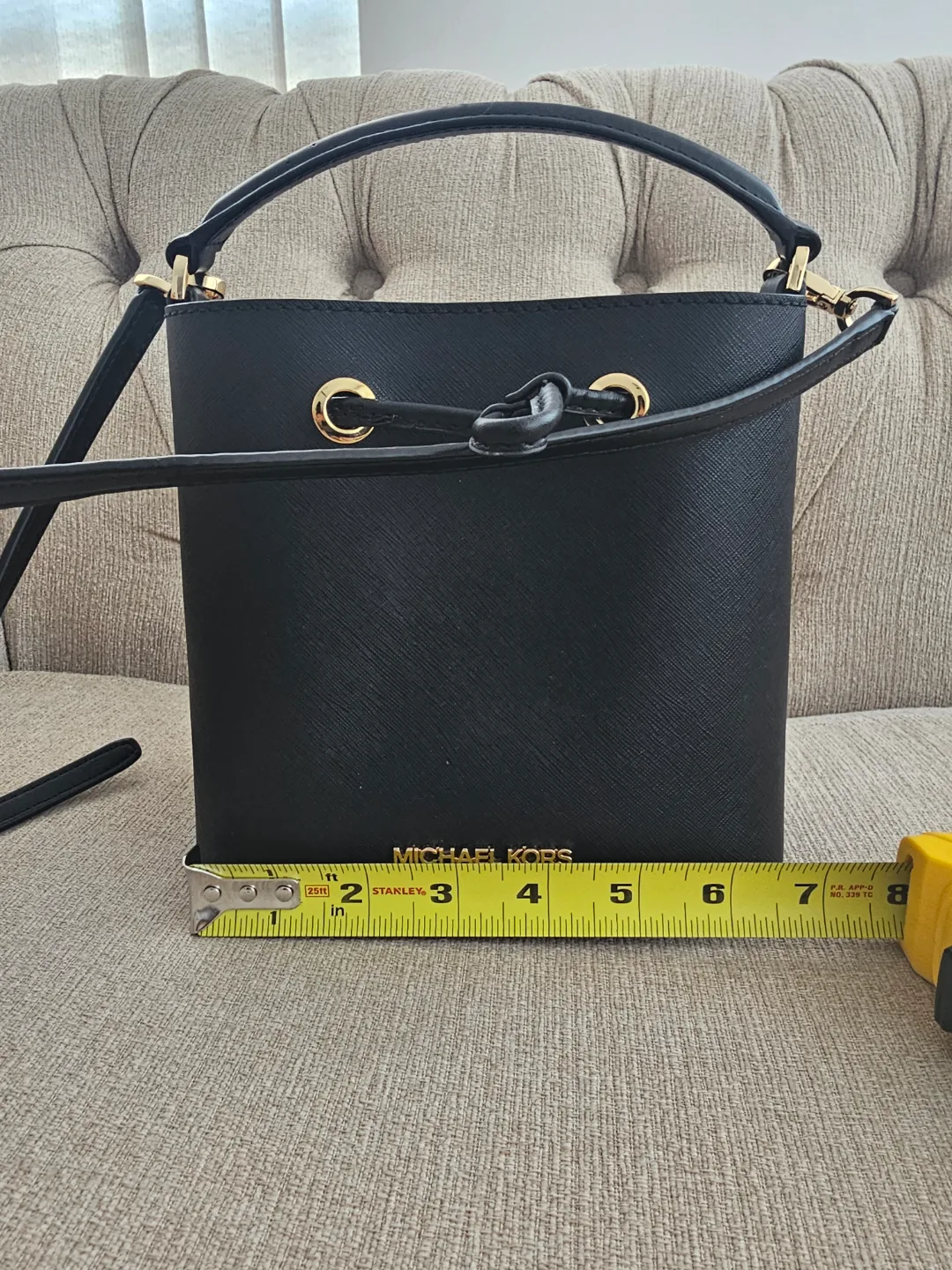 Authentic Michael Kors Black Leather Bucket Bag image indicator(6)