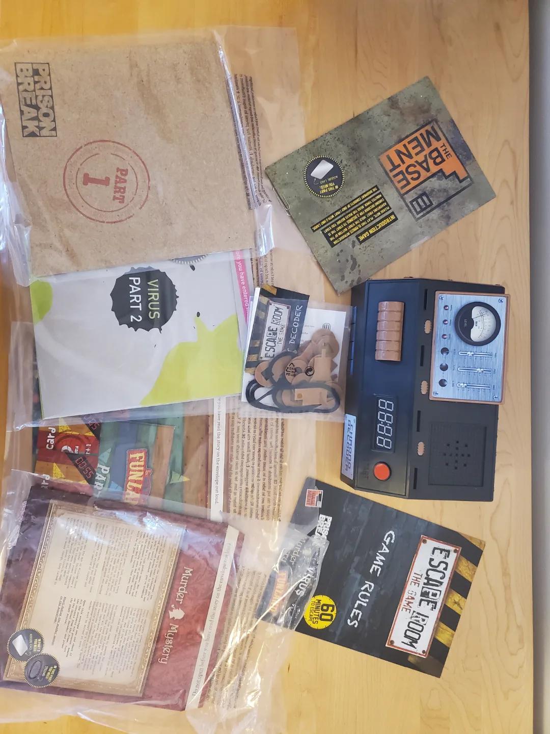 Escape Room The Game Board Game image indicator(3)