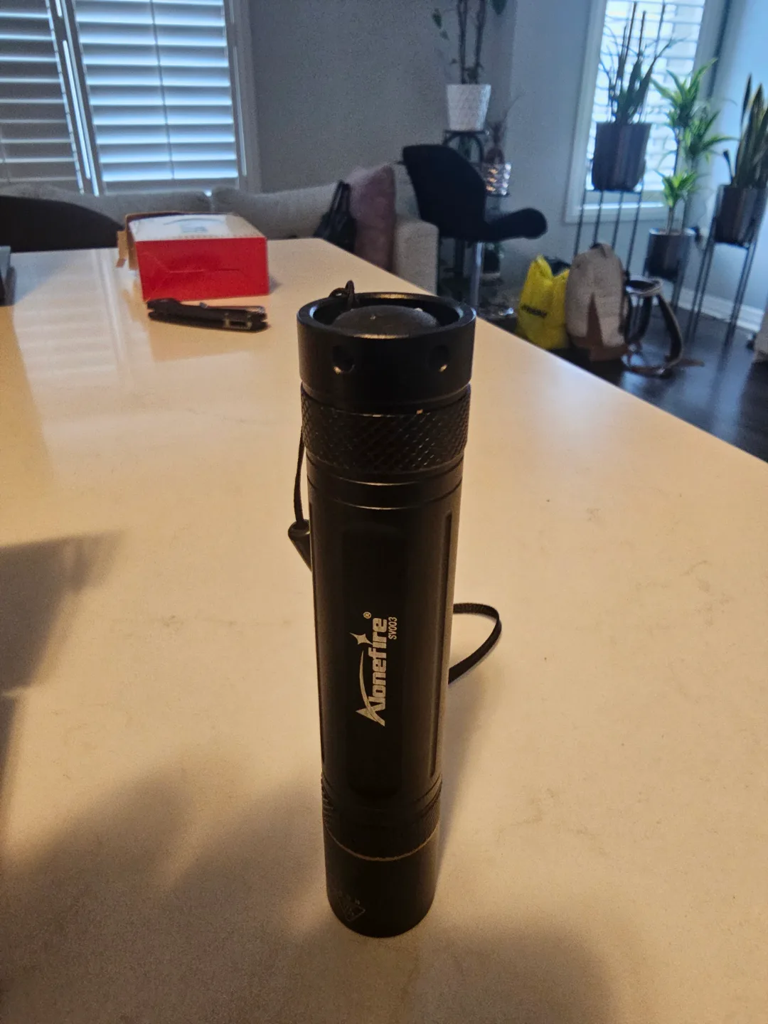 Miniature LED Flashlight image indicator(2)