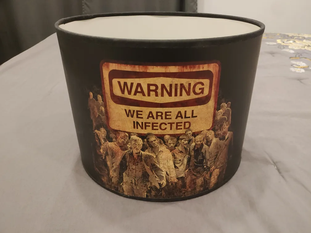 The Walking Dead Lamp Shade (Rare) image indicator(2)