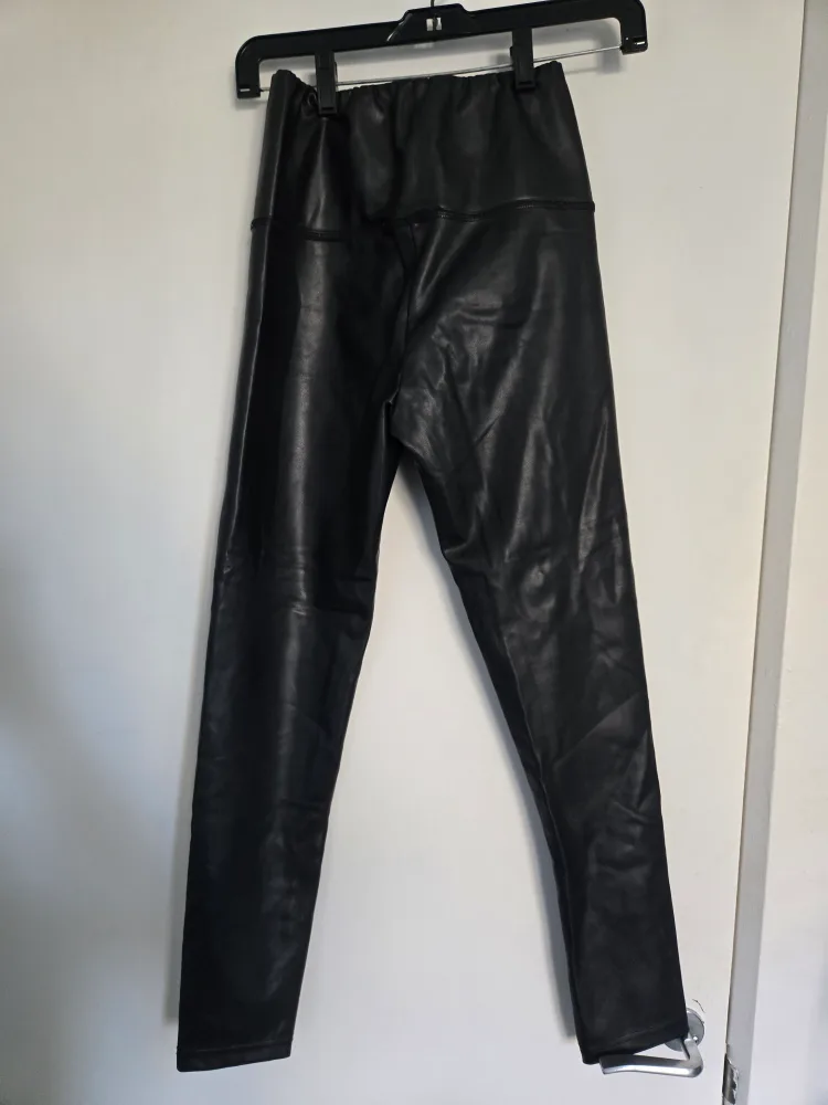 Faux leather legging pants image indicator(2)