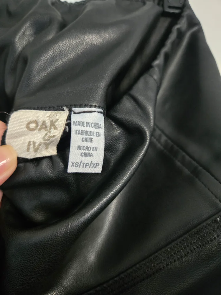 Faux leather legging pants image indicator(4)