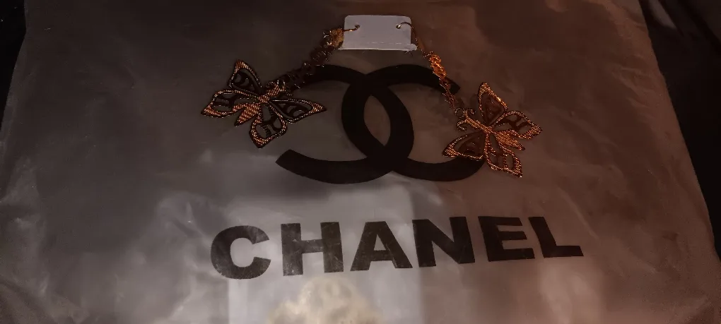 Gold Butterfly Dangle Earrings image indicator(2)