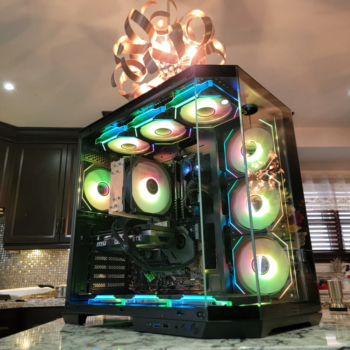 BRAND NEW - CUSTOM GAMING PC : Ryzen 7 5800x / RTX 4060 image indicator(10)