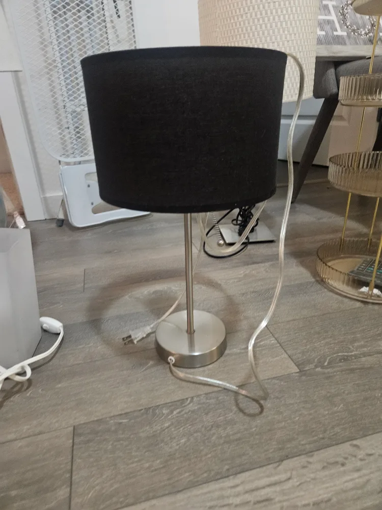 Pair of Decorative Vases and Table Lamp💚 image indicator(5)