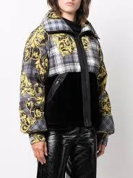 Versace Jeans Couture Men's Black and Gold Fleece Jacket image indicator(9)