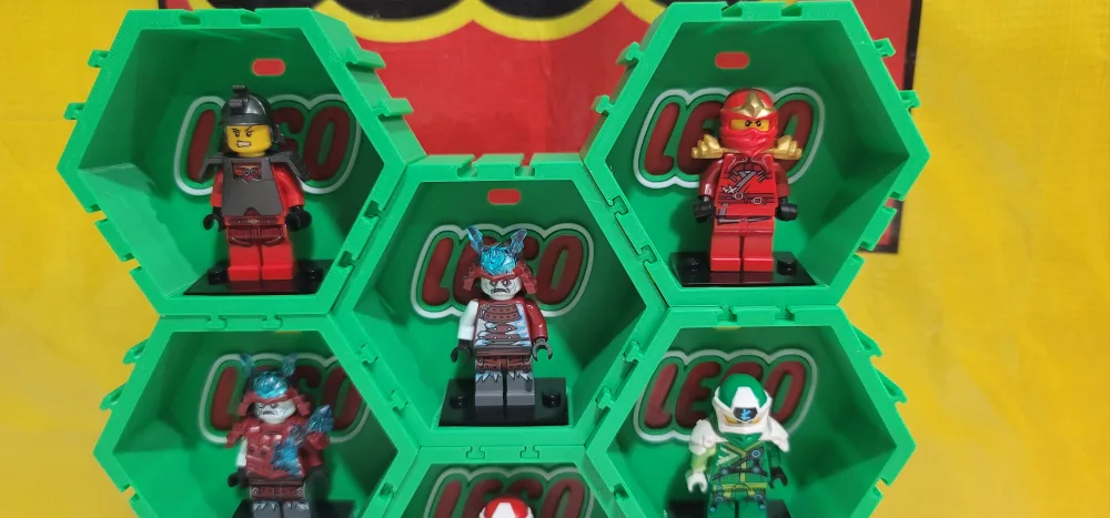 LEGO Ninjago 8 Minifigures bundle image indicator(3)