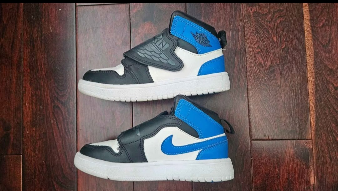Jordan Kids' Air Jordan 1 Mid SE Sneakers Size 10 - photo 3