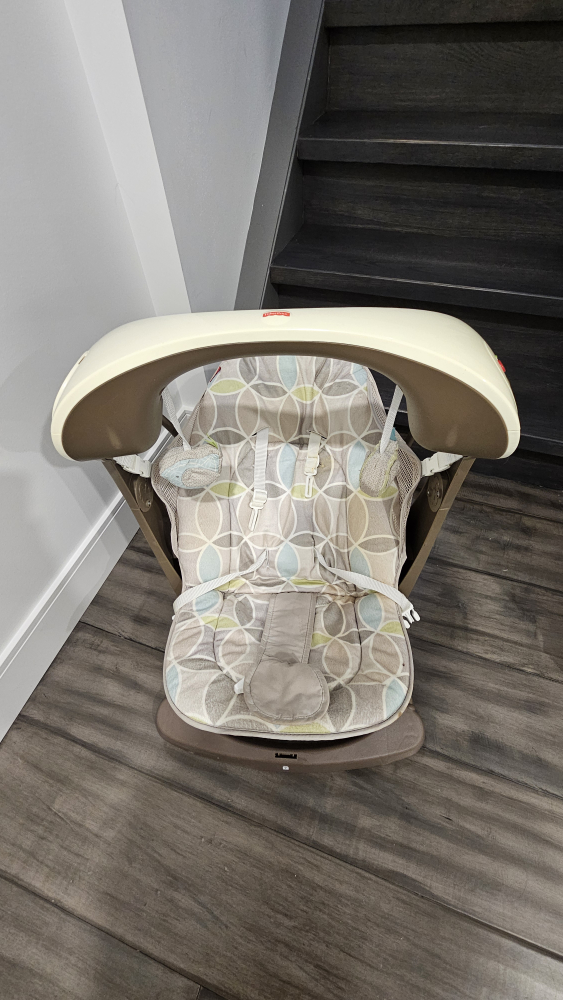 Fisher-Price Deluxe Take-Along Swing & Seat