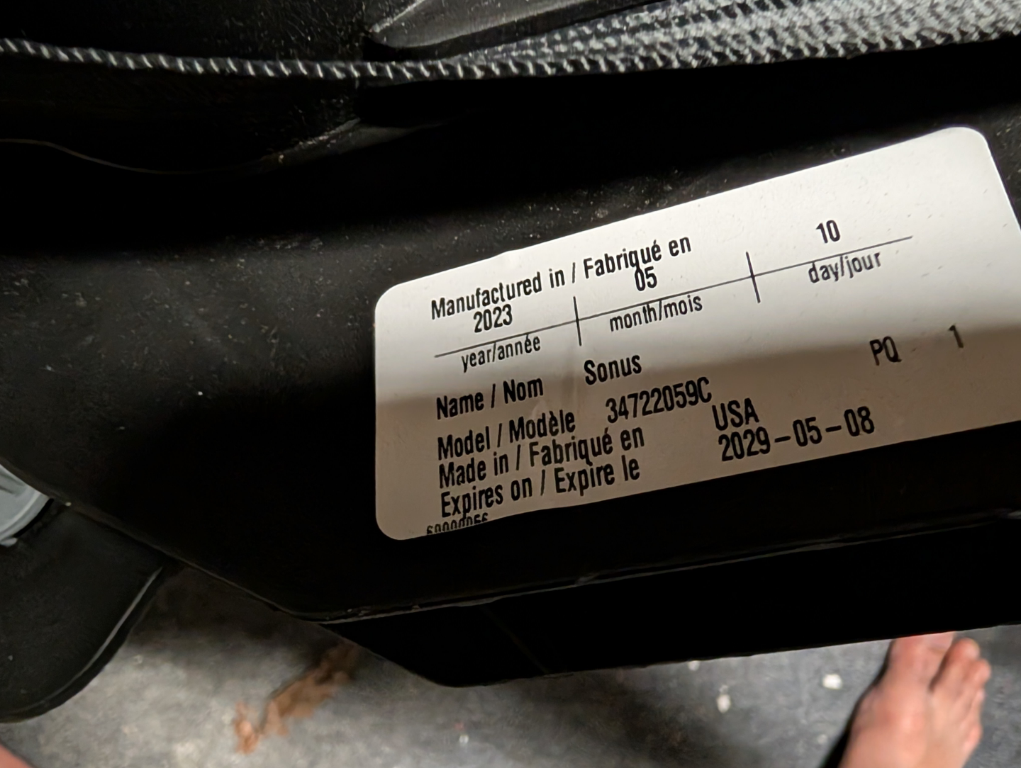 Evenflo Car Seat - Expiry 2029 - photo 2