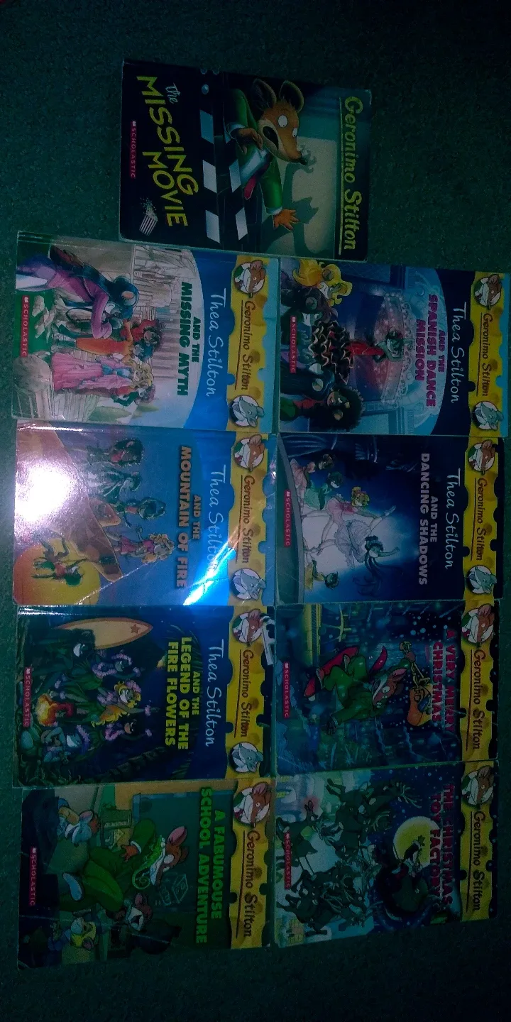 Lot of 10 Geronimo Stilton and Thea Stilton Chapter Books thumbnail