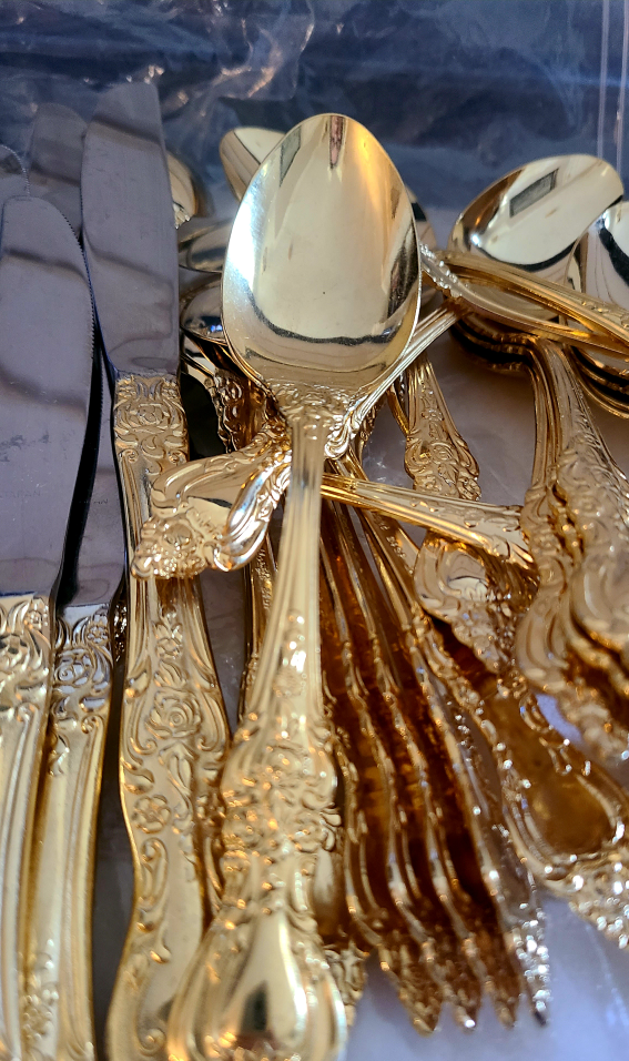 Rare Vintage Pinti 24K Gold Plated 80 Pcs Cutlery Set -New - photo 4