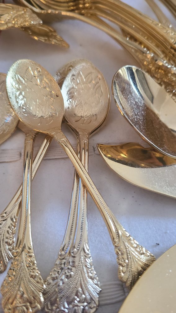 Rare Vintage Pinti 24K Gold Plated 80 Pcs Cutlery Set -New - photo 5