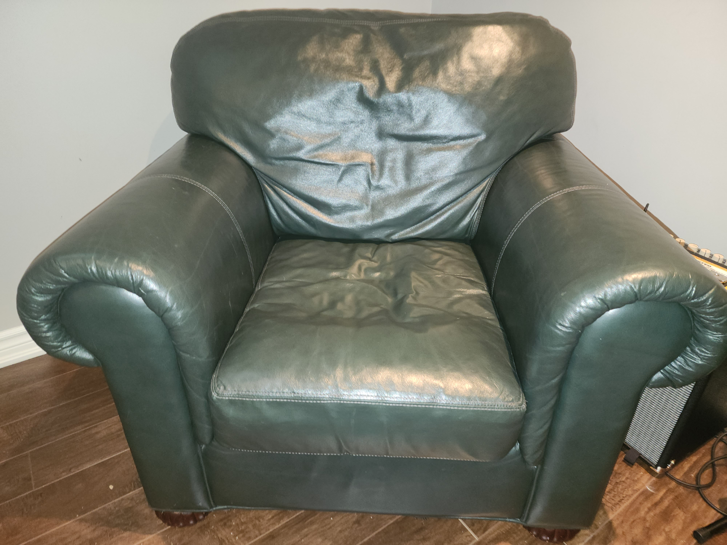 Dark Green Leather Sofa and Two Chairs - photo 3