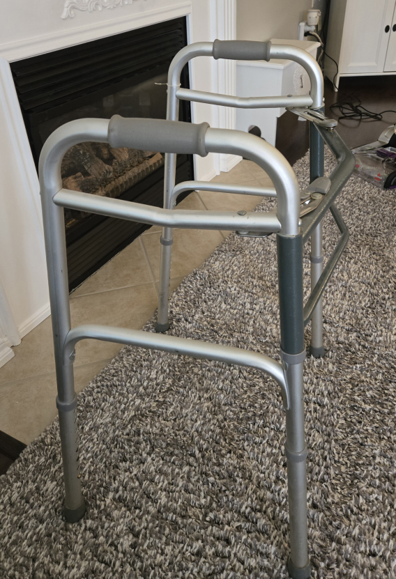 Used Aluminium Rollator Walker - photo 2