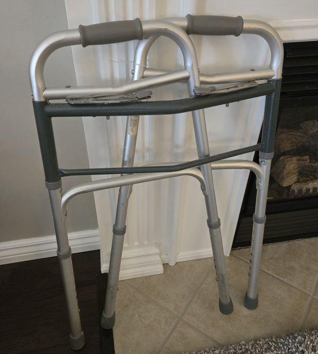 Used Aluminium Rollator Walker - photo 3